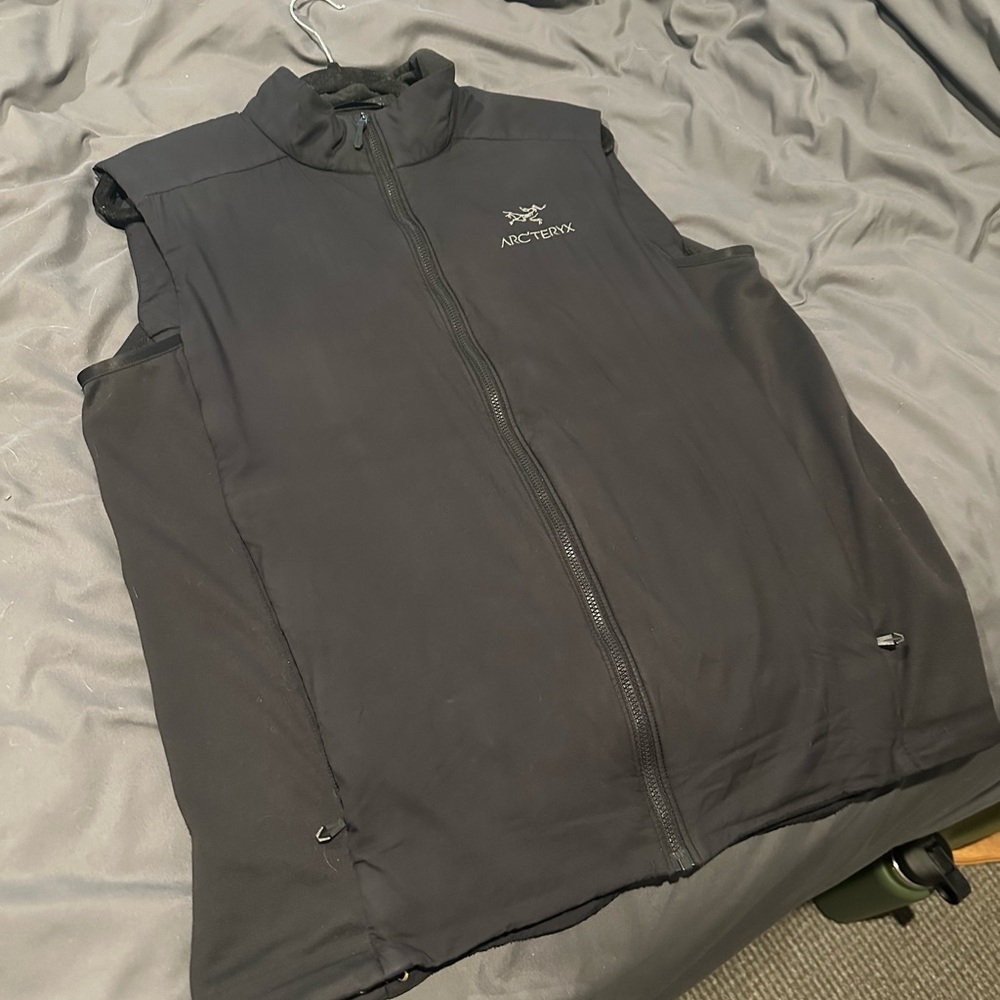 Arc'teryx Men’s Atom LT Vest | Black | Medium